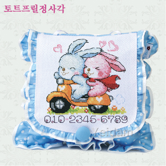 Sodastitch Indonesia CUS-YD-5626-2 - Blue Polkadot Wrinkled Cushion